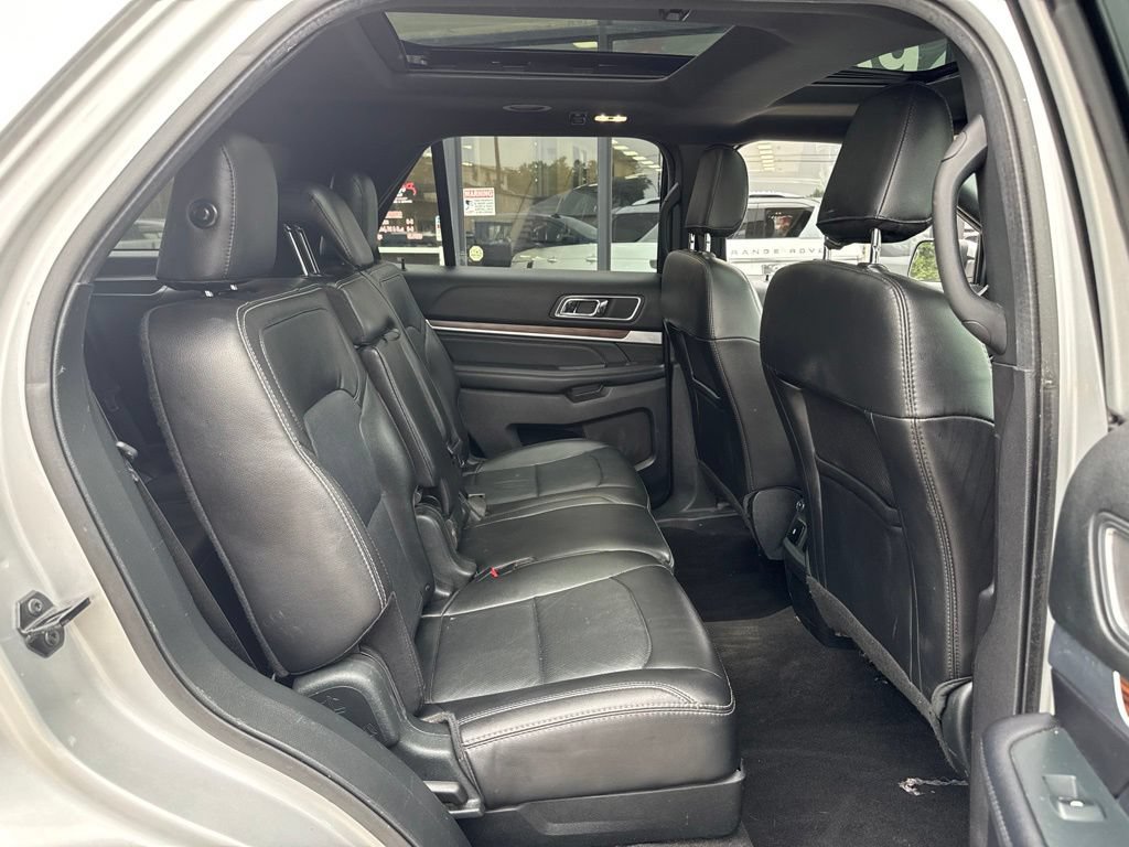 Used 2019 Ford Explorer Limited w/ Class III Trailer Tow Package AWD/4WD image 14
