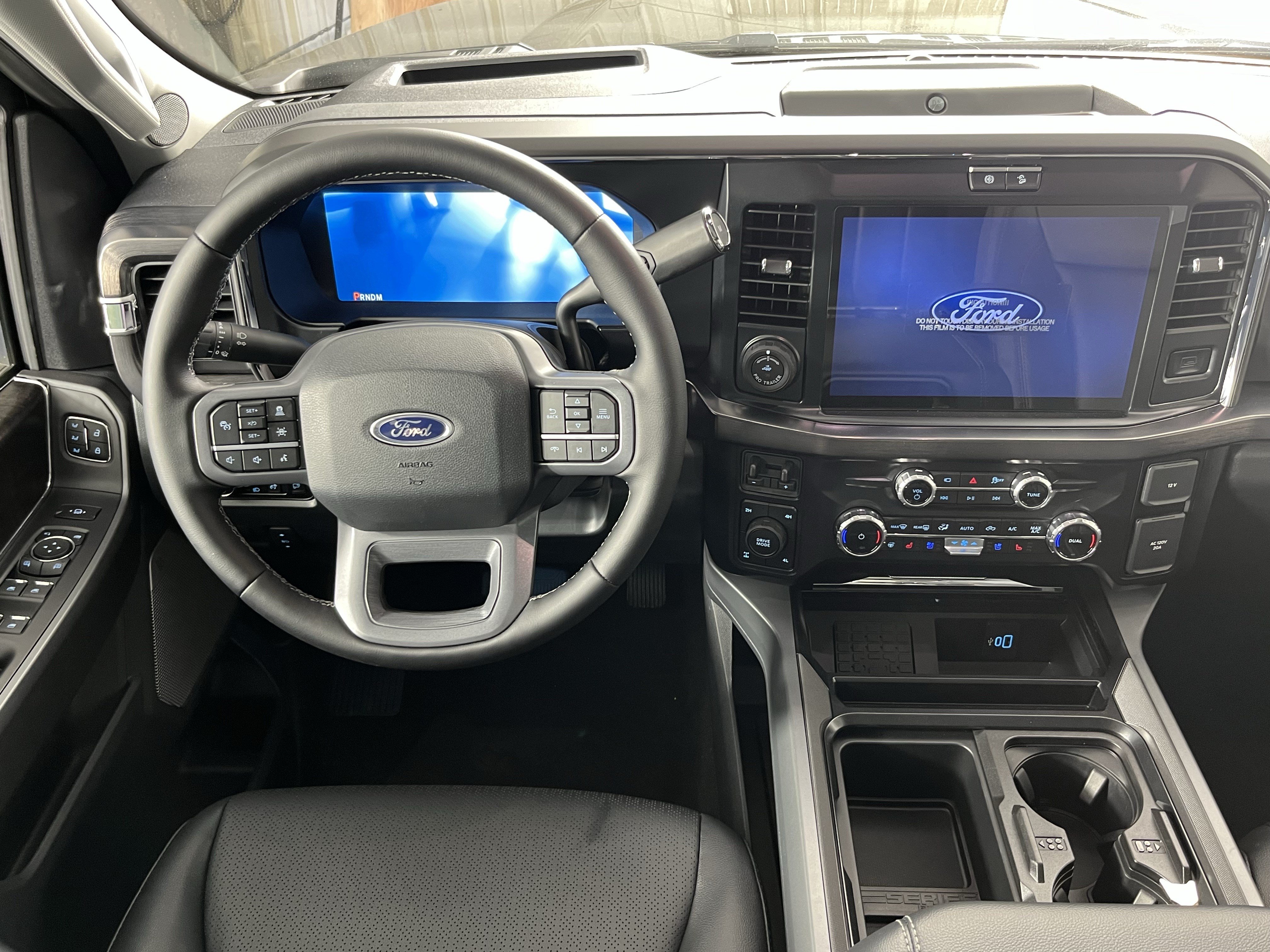 New 2026 Ford F250 Lariat w/ Black Appearance Package AWD/4WD image 10