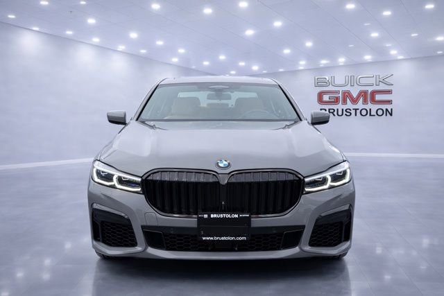 Used 2021 BMW 750i xDrive w/ Executive Package AWD/4WD image 3