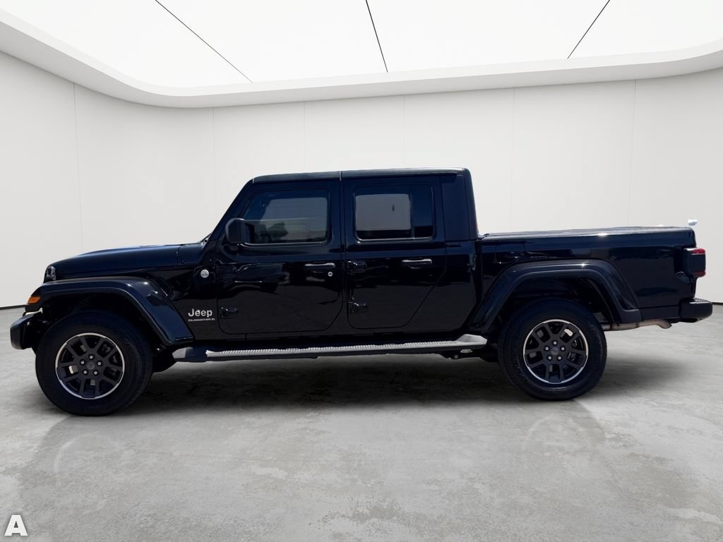 Used 2023 Jeep Gladiator Overland w/ LED Lighting Group AWD/4WD image 3