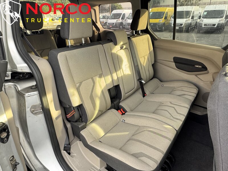 Used 2018 Ford Transit Connect XLT FWD image 9