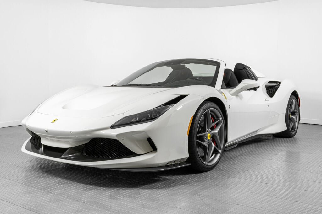 Used 2022 Ferrari F8 Tributo RWD image 18