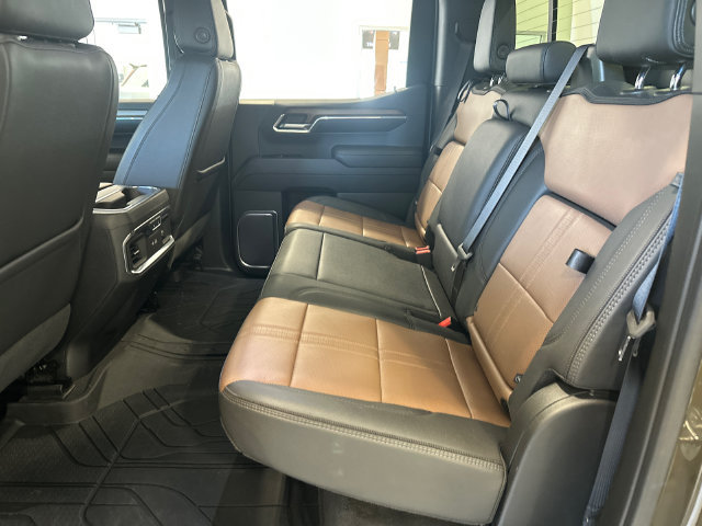 Certified 2023 Chevrolet Silverado 1500 High Country AWD/4WD image 27