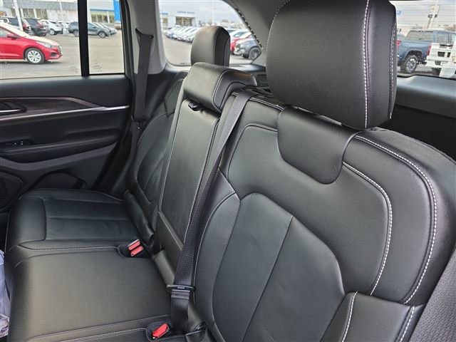 Used 2023 Jeep Grand Cherokee Limited image 30