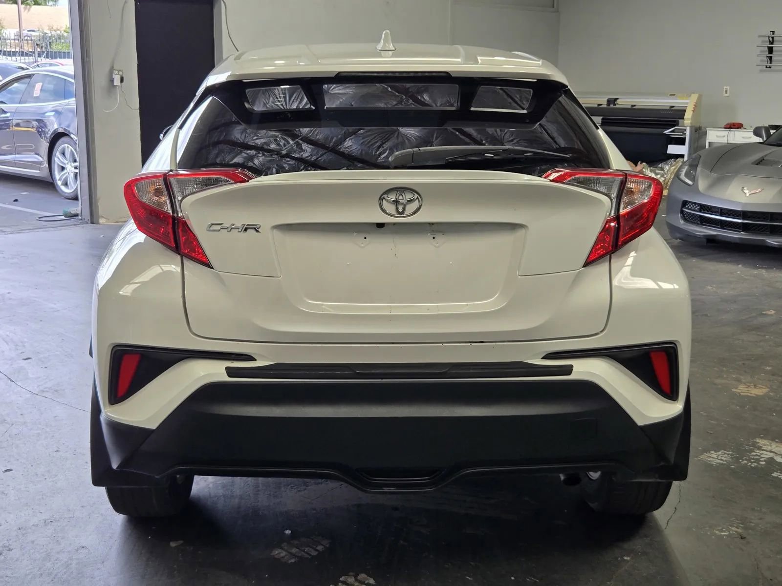 Used 2021 Toyota C-HR LE FWD image 3