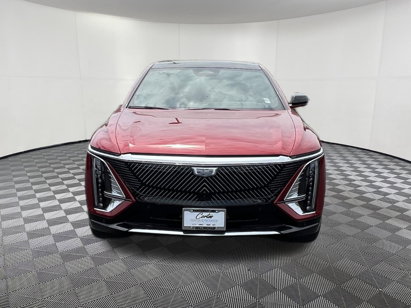 New 2025 Cadillac Lyriq Luxury image 2
