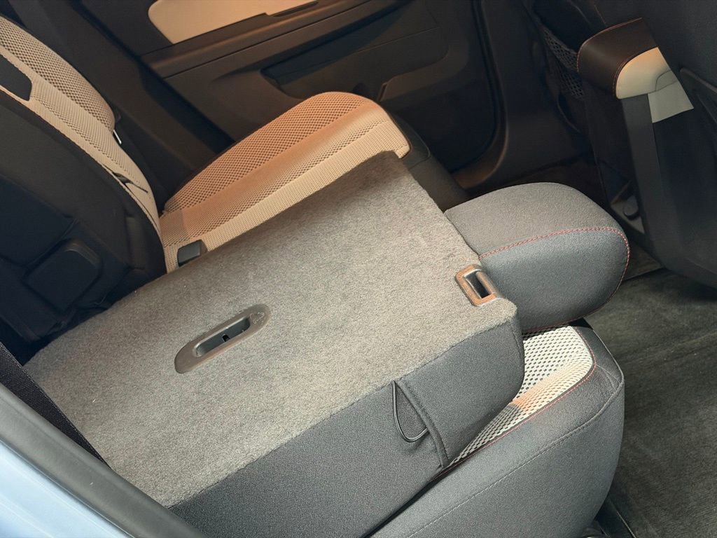 Used 2015 Chevrolet Equinox LT w/ Driver Convenience Package image 16