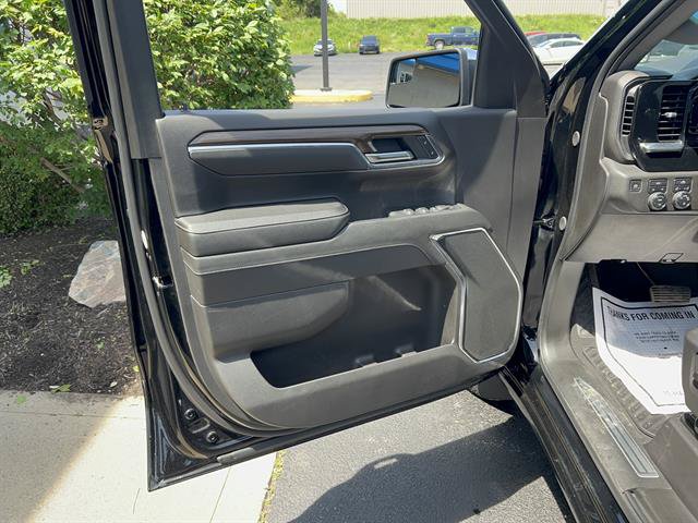 Used 2024 Chevrolet Silverado 1500 LT AWD/4WD image 8