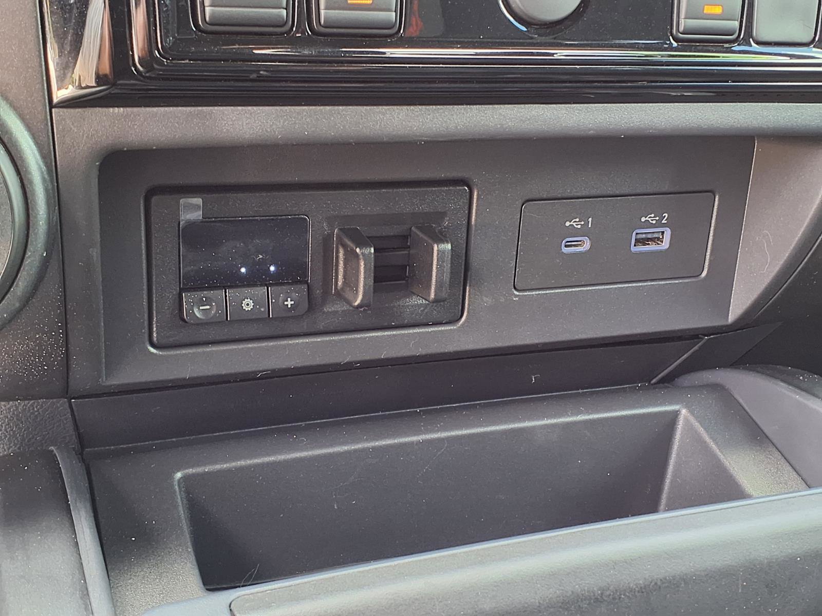 Used 2023 Nissan Titan PRO-4X AWD/4WD image 26