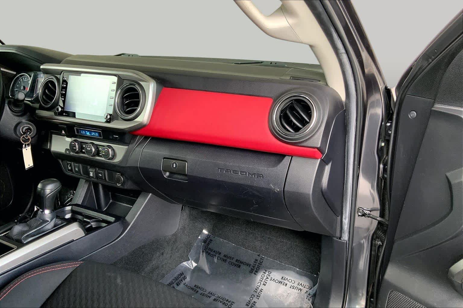 Used 2022 Toyota Tacoma SR5 w/ Technology Package RWD image 19