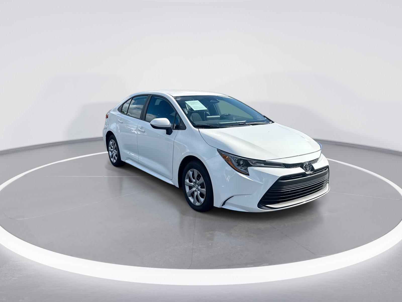 Used 2026 Toyota Corolla LE FWD image 2