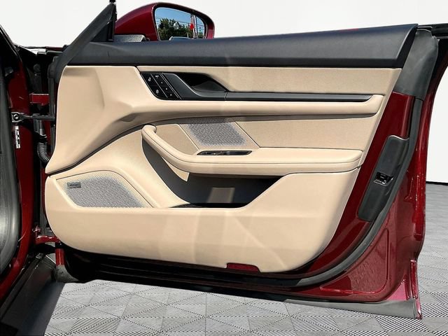 Used 2022 Porsche Taycan RWD image 27