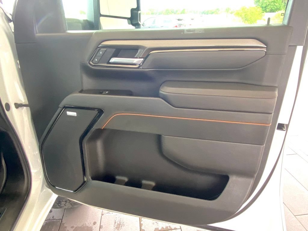 Used 2025 GMC Sierra 2500 AT4 AWD/4WD image 26