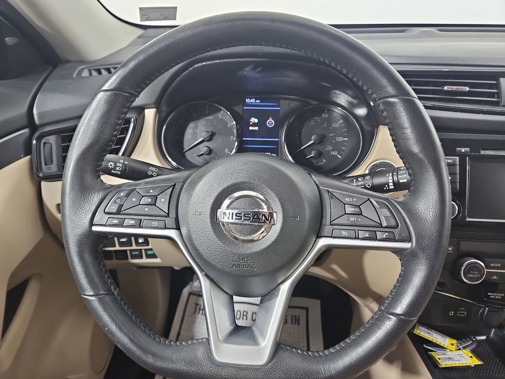 Used 2018 Nissan Rogue SV image 14