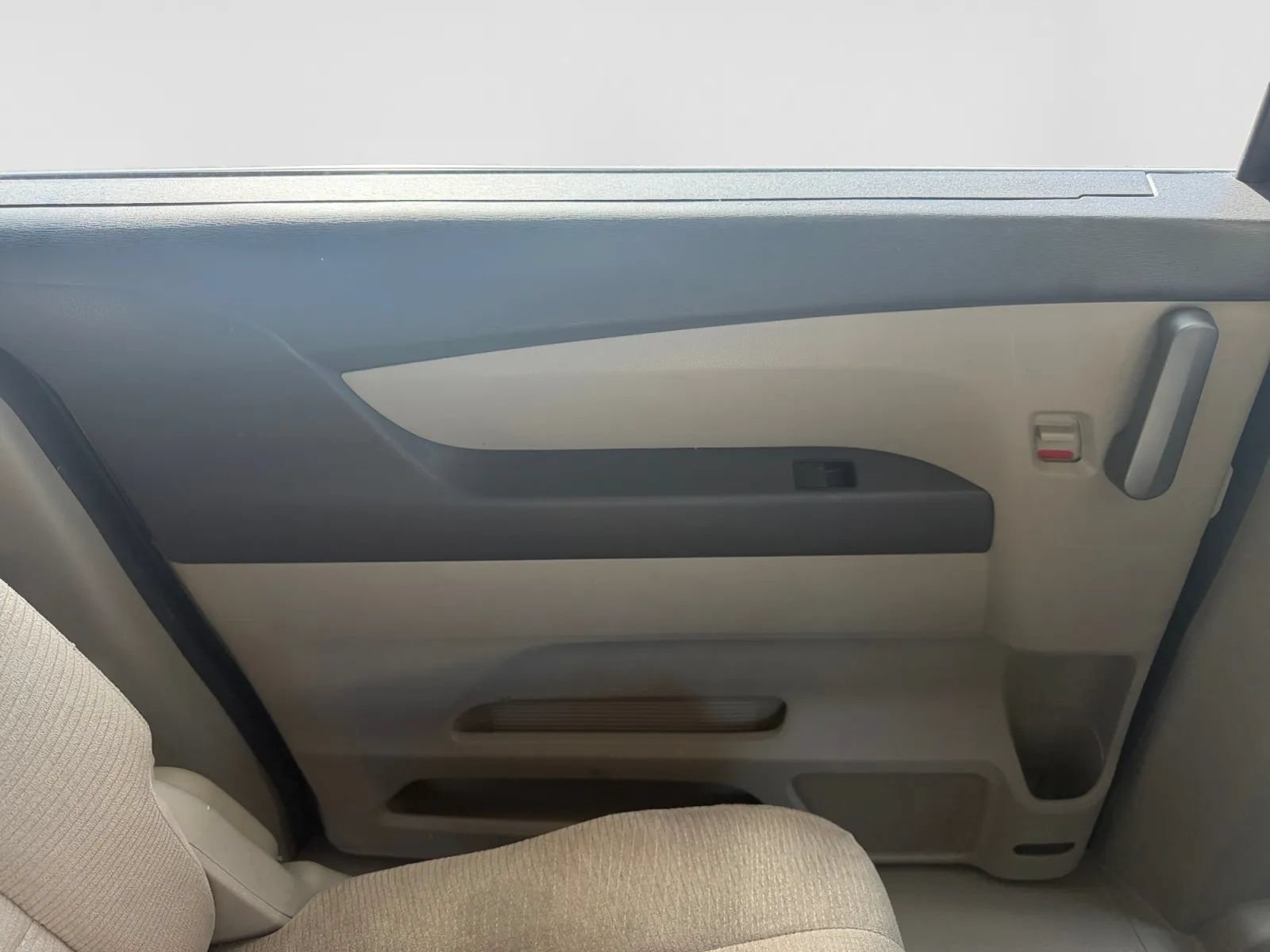 Used 2011 Honda Odyssey LX image 23