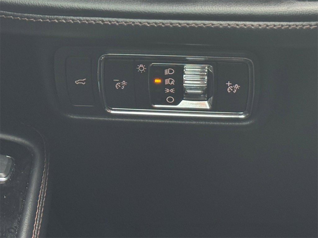 Used 2021 Lincoln Aviator 2WD w/ Elements Package image 22