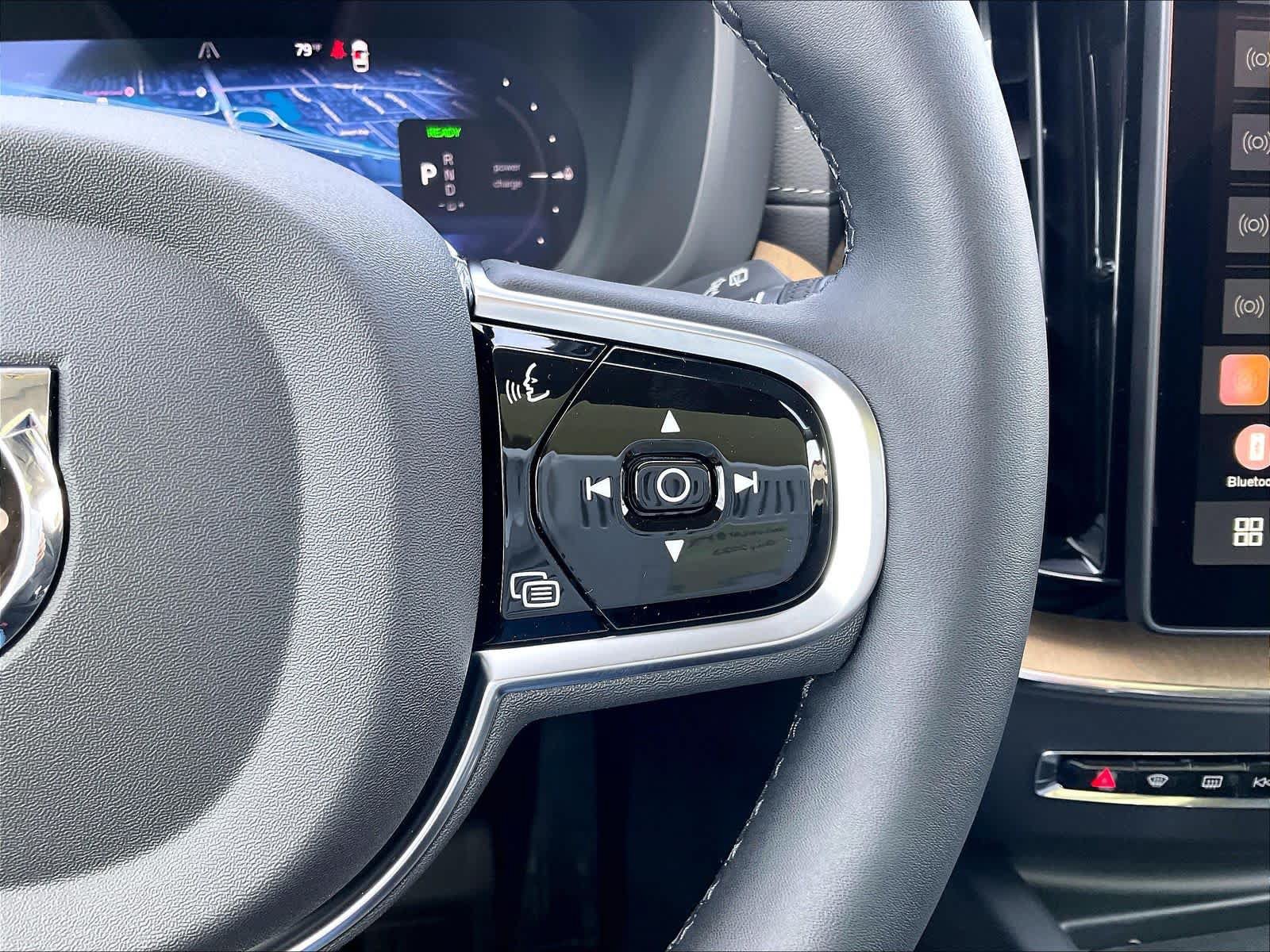 New 2026 Volvo XC60 T8 Ultra w/ Climate Package AWD/4WD image 18