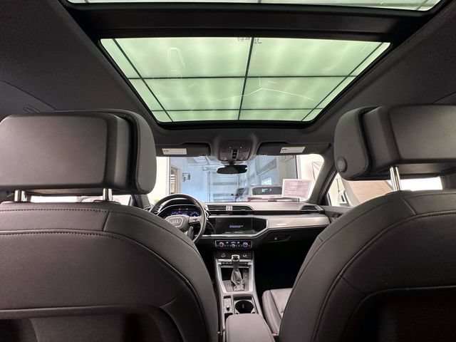 Certified 2023 Audi Q3 2.0T Premium w/ Convenience Package AWD/4WD image 16