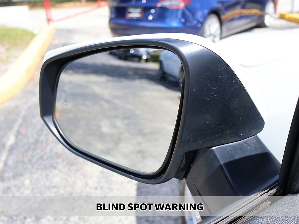 Used 2019 Toyota RAV4 Limited w/ Advanced Technology Package AWD/4WD image 6