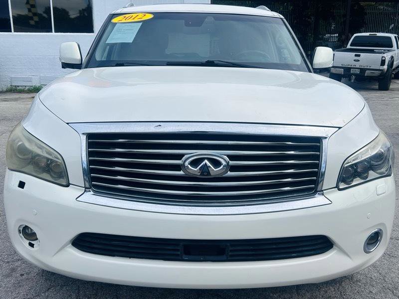 Used 2012 INFINITI QX56 4WD w/ Deluxe Touring Pkg image 8