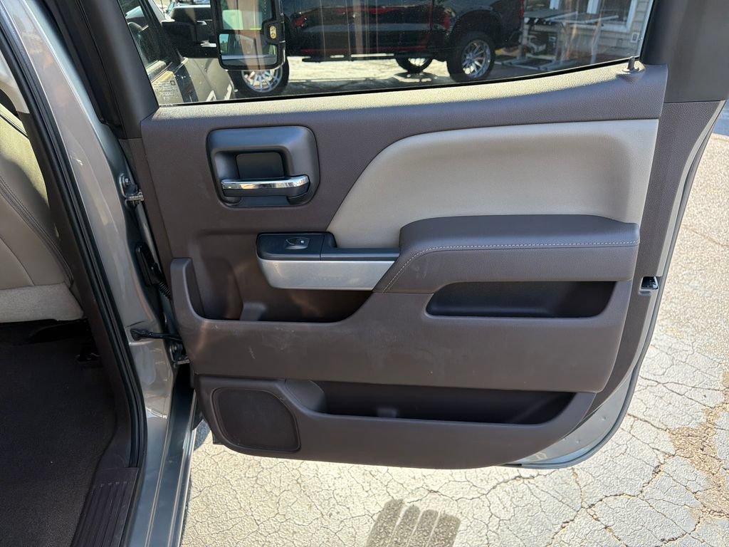 Used 2017 Chevrolet Silverado 2500 LTZ w/ Duramax Plus Package AWD/4WD image 46