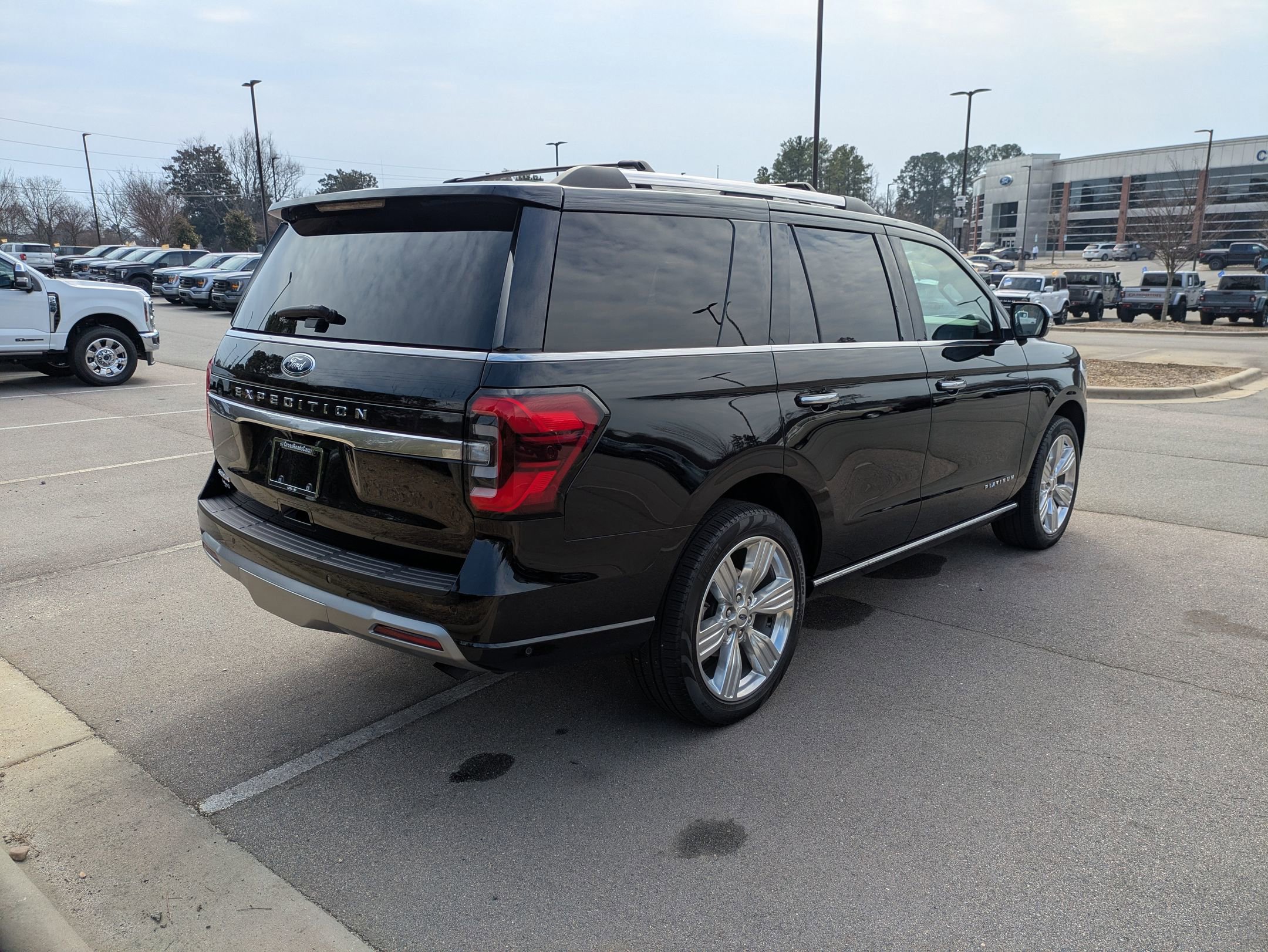 Certified 2024 Ford Expedition Platinum image 4