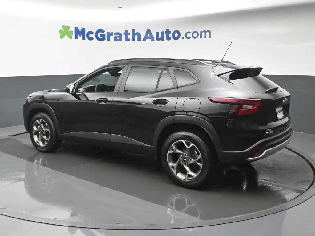 New 2026 Chevrolet Trax LT w/ Driver Confidence Package FWD image 25