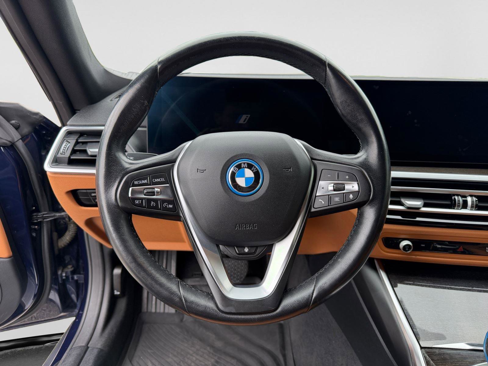 Used 2023 BMW i4 eDrive35 w/ Premium Package RWD image 11