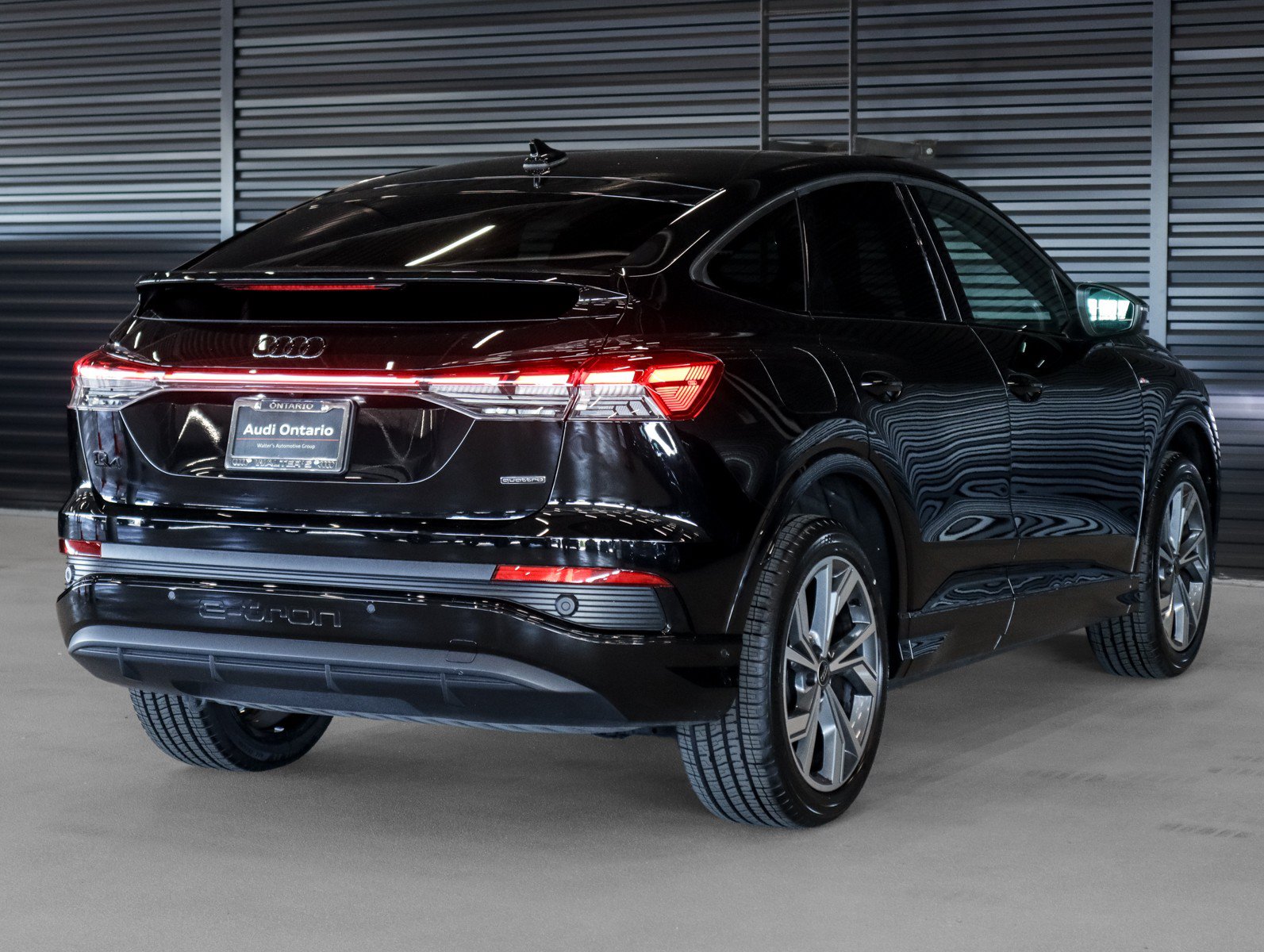 Used 2023 Audi Q4 e-tron Premium Plus w/ Premium Plus AWD/4WD image 15