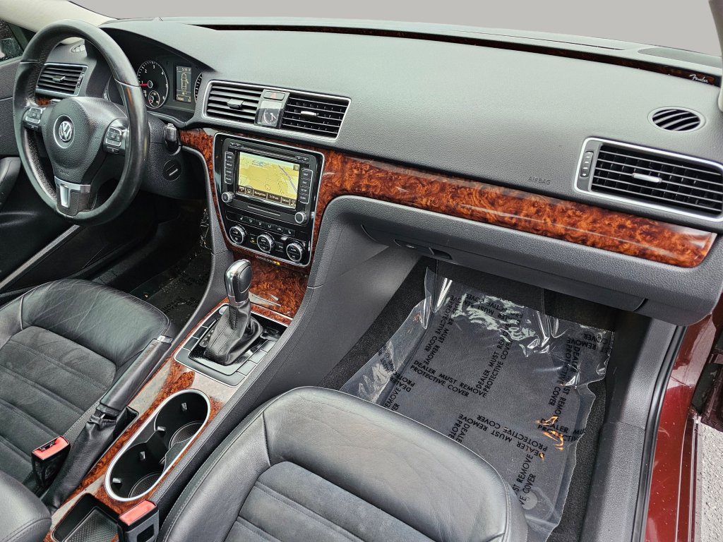 Used 2013 Volkswagen Passat TDI SEL Premium image 28