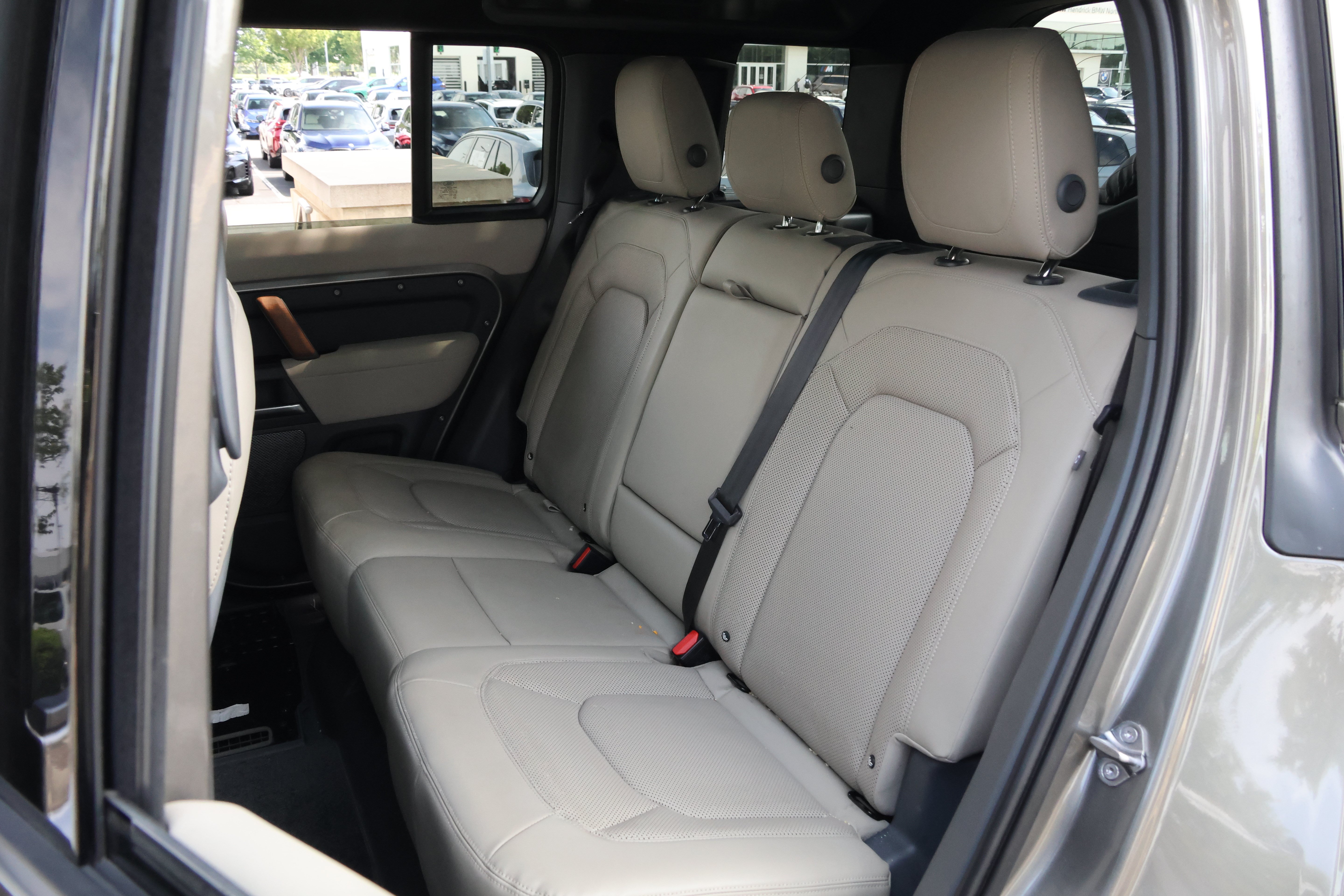 Used 2023 Land Rover Defender 110 S AWD/4WD image 31