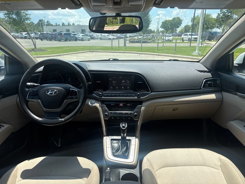 Used 2017 Hyundai Elantra Value Edition w/ Cargo Package FWD image 16