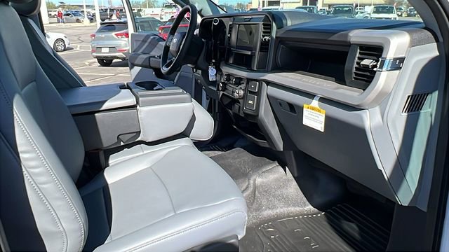New 2026 Ford F250 XL w/ XL Chrome Package image 12