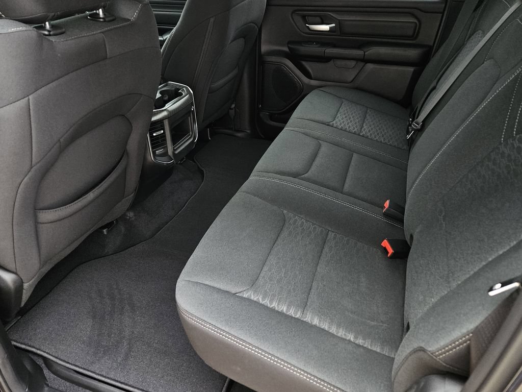 New 2026 RAM 1500 Express AWD/4WD image 11