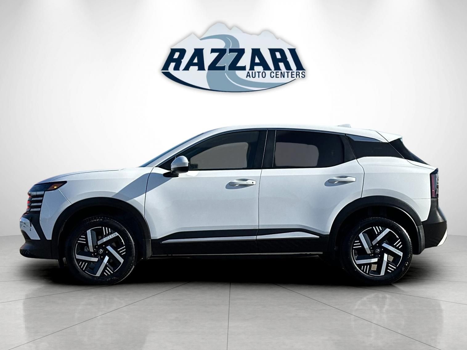 Used 2025 Nissan Kicks SV FWD image 6