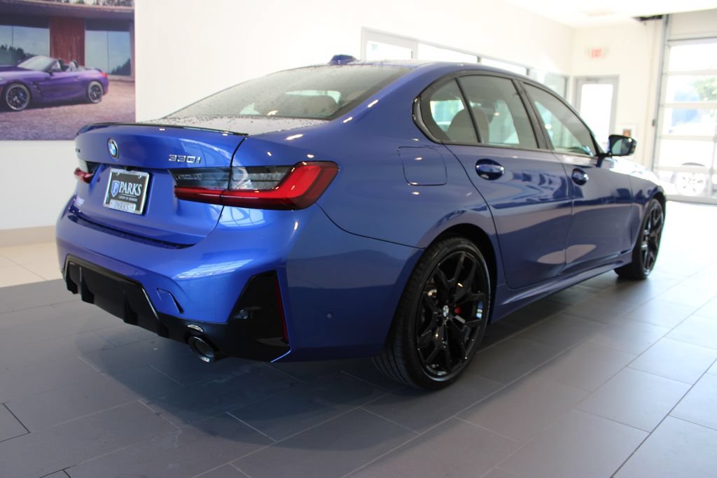 New 2026 BMW 330i xDrive Sedan w/ M Sport Package AWD/4WD image 18
