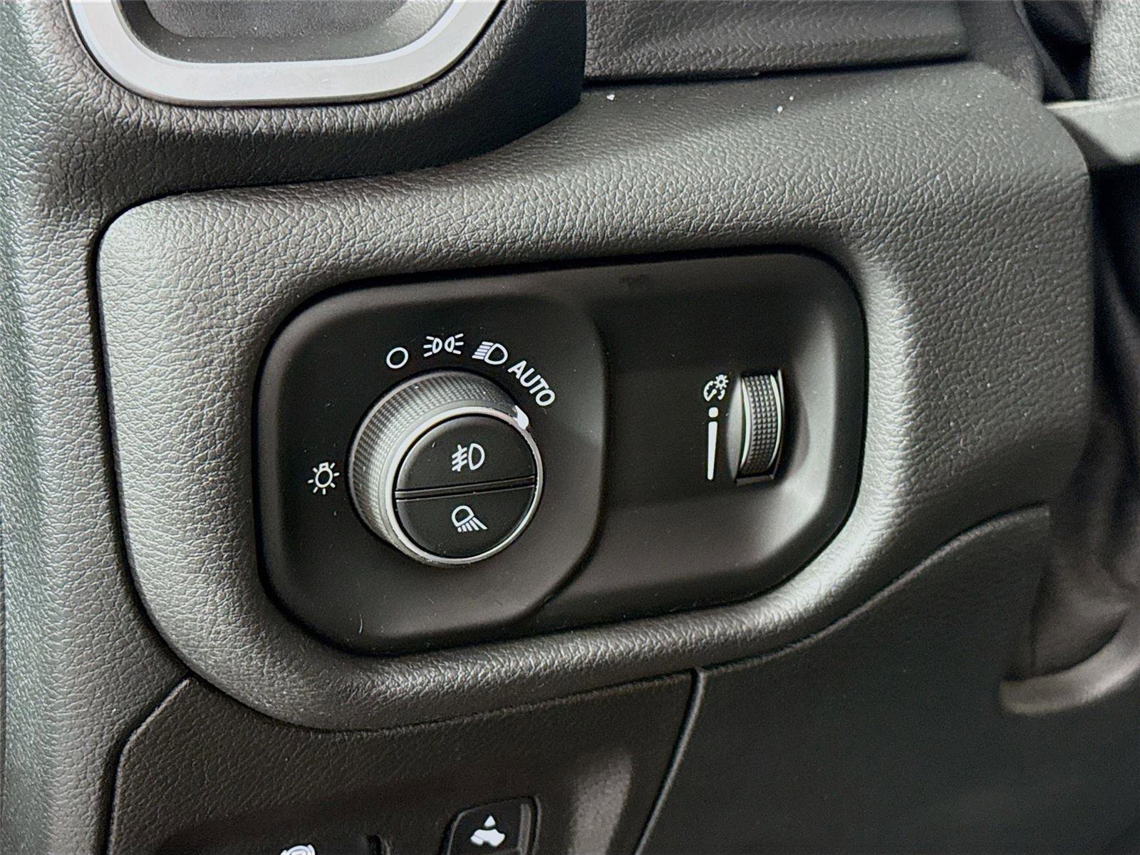 Used 2021 RAM 1500 Big Horn RWD image 7