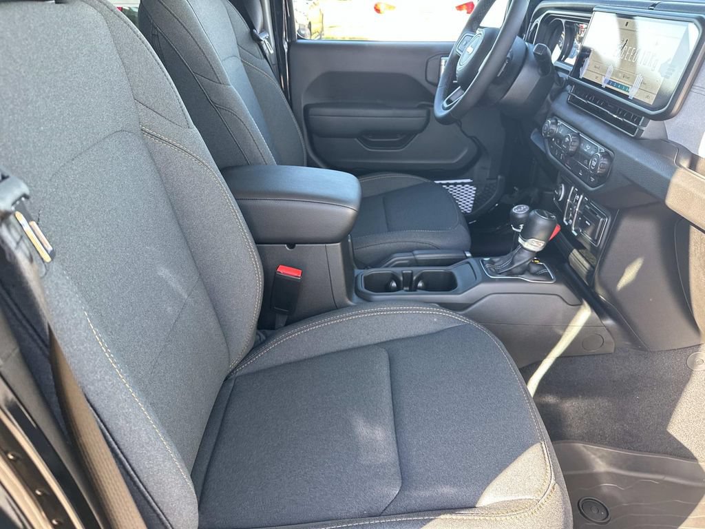 New 2026 Jeep Gladiator Sport AWD/4WD image 16