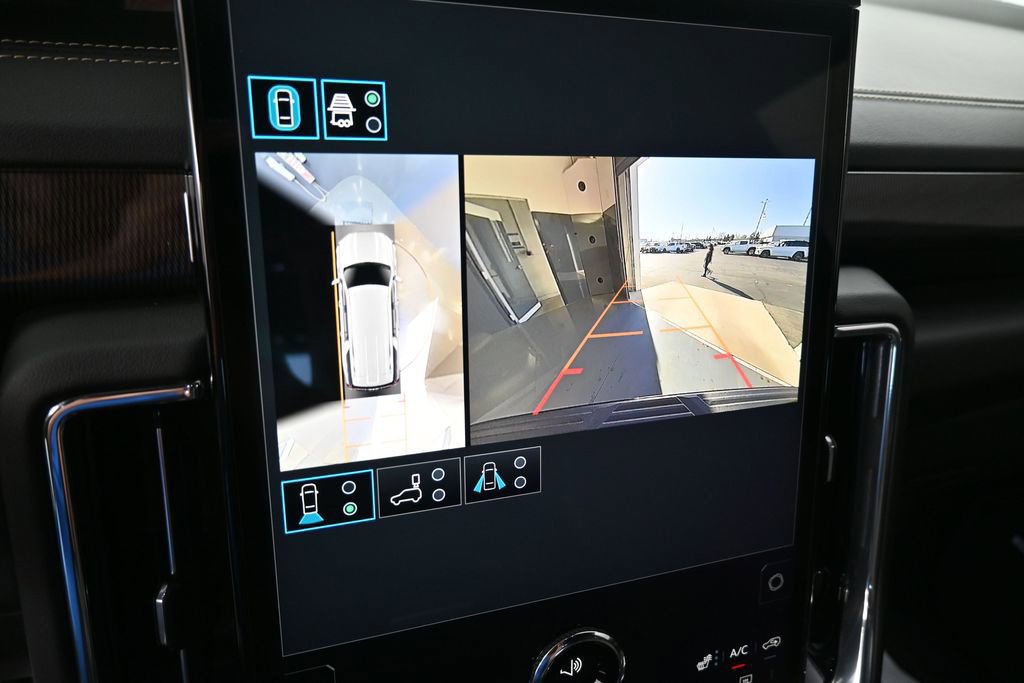 Used 2025 GMC Yukon XL Elevation AWD/4WD image 36