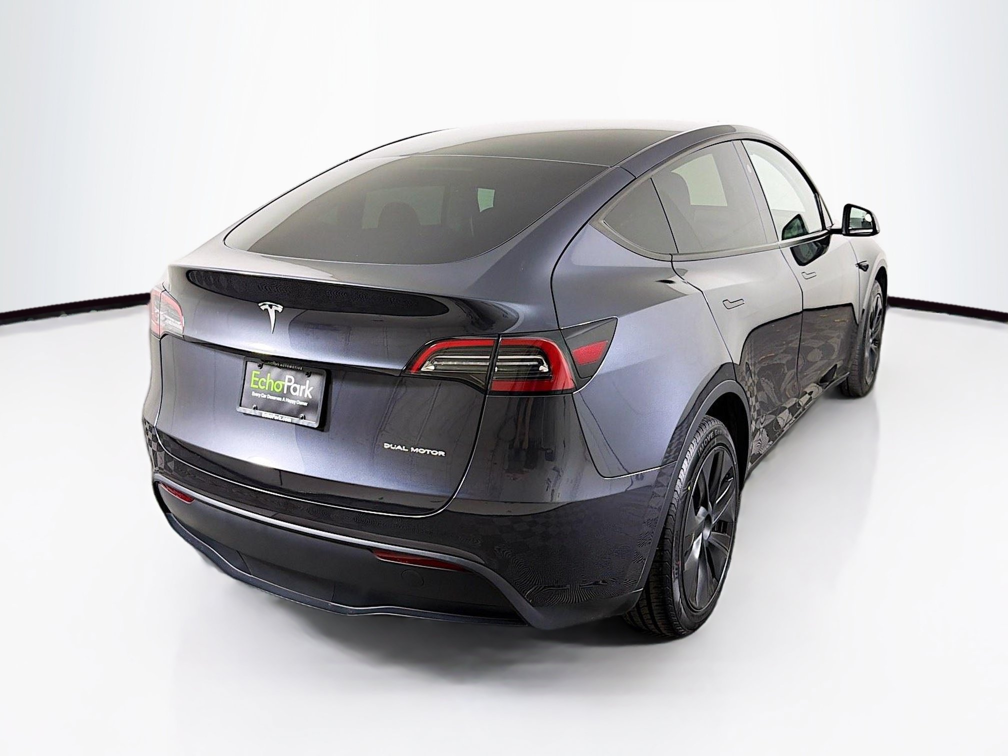 Used 2024 Tesla Model Y Long Range AWD/4WD image 9