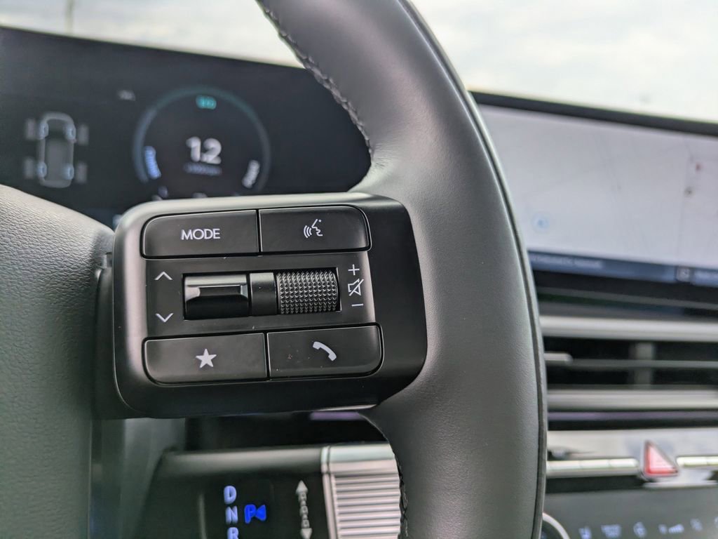 Used 2024 Hyundai Santa Fe Calligraphy image 32