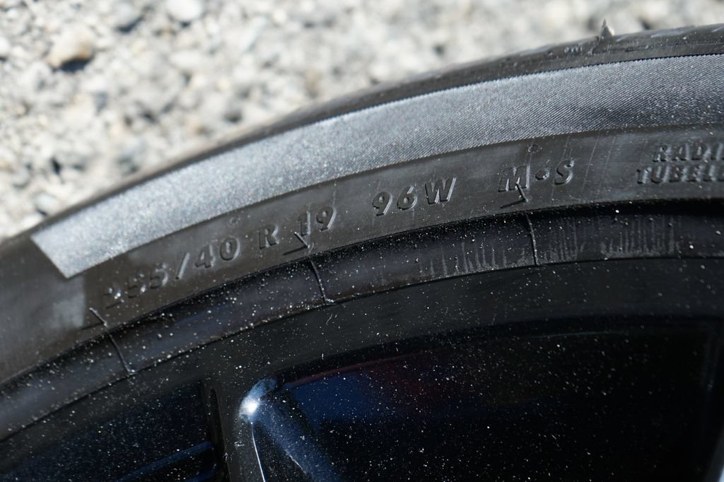Used 2024 Ford Mustang GT Premium RWD image 39