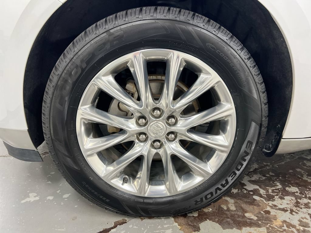 Used 2020 Buick Enclave Premium w/ Sun and Sites Package AWD/4WD image 29
