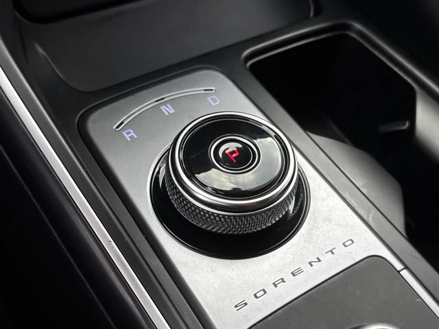 Used 2022 Kia Sorento S FWD image 14
