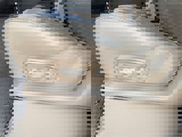 Used 2014 Nissan Frontier SL w/ SL Moonroof Package image 31