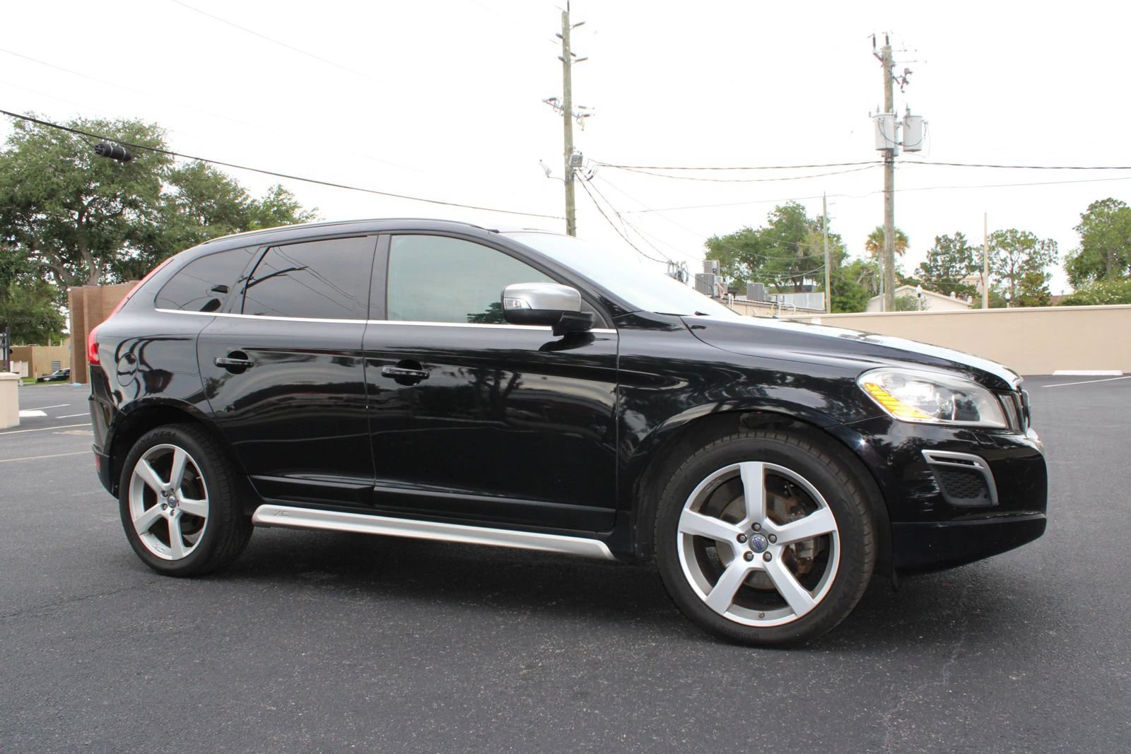 Used 2013 Volvo XC60 T6 R-Design Platinum AWD/4WD image 14