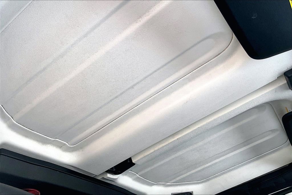 Used 2015 Jeep Wrangler Unlimited Sahara w/ Connectivity Group image 15