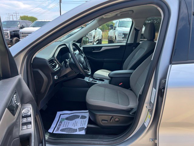 Certified 2022 Ford Escape SE w/ SE Sport Appearance Package FWD image 12