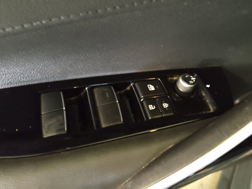 Used 2020 Toyota Corolla XSE FWD image 27