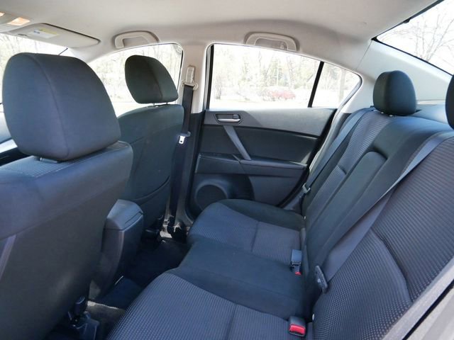 Used 2013 MAZDA MAZDA3 i Touring FWD image 9